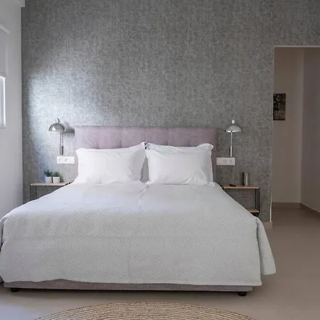 The Hostmaster Urban Cityscape Escape Афины
